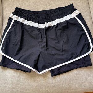 Black and White Athleta running shorts - SO Cute! Women’s Large